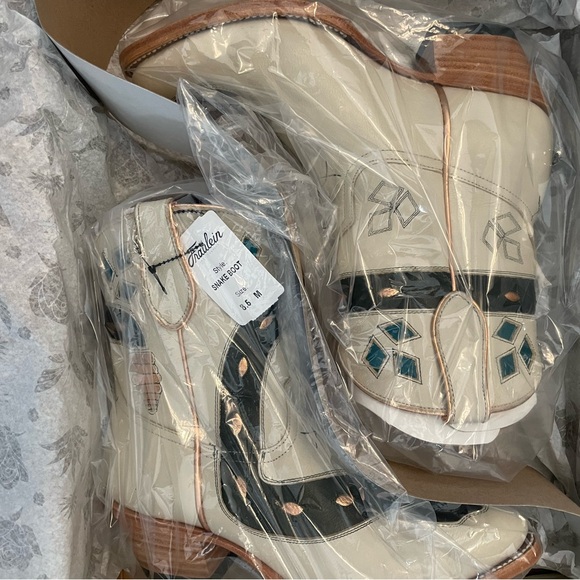 Fraulein Boot Company Sneaky Snake Boot - Picture 6 of 9